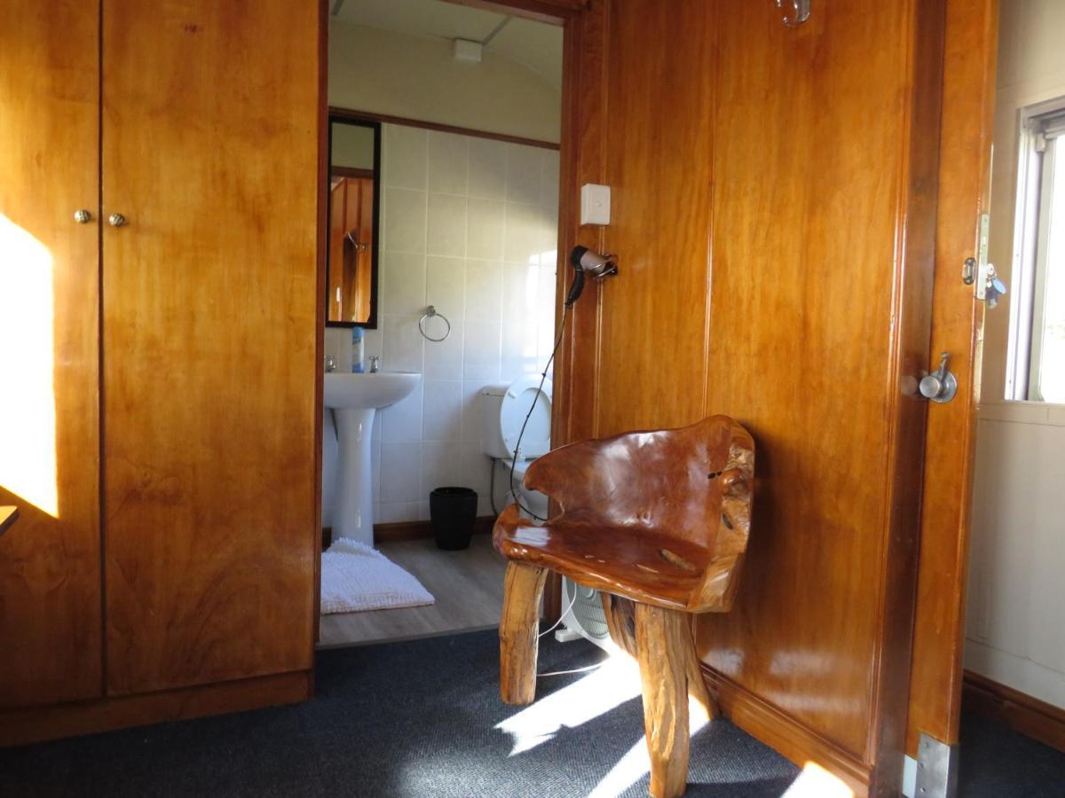 Santos Express Hostel Mosselbaai Buitenkant foto