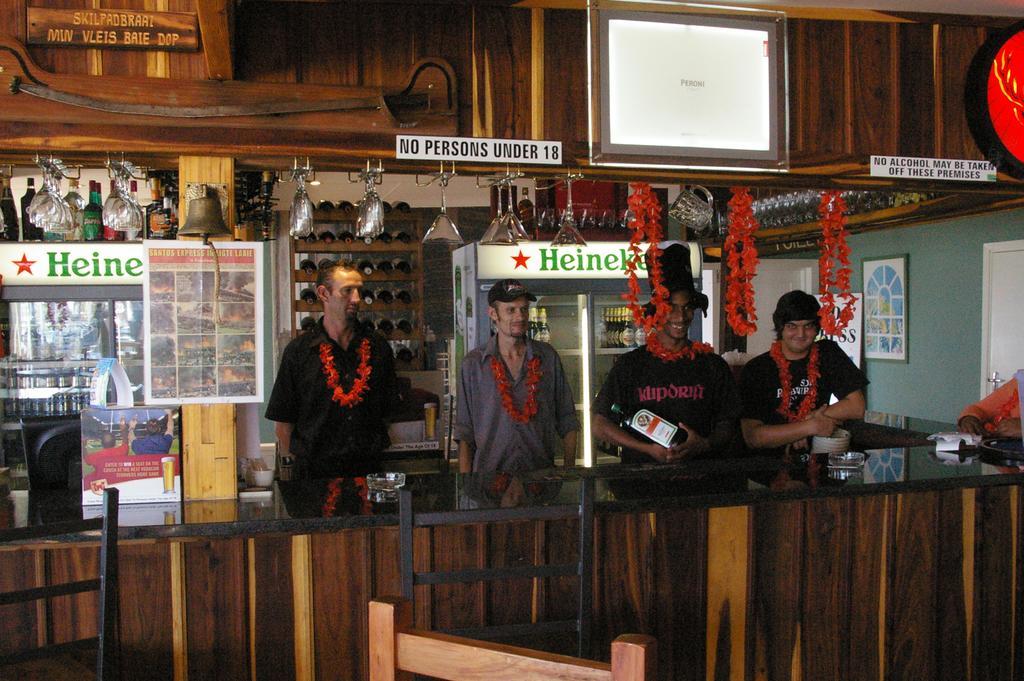 Santos Express Hostel Mosselbaai Buitenkant foto
