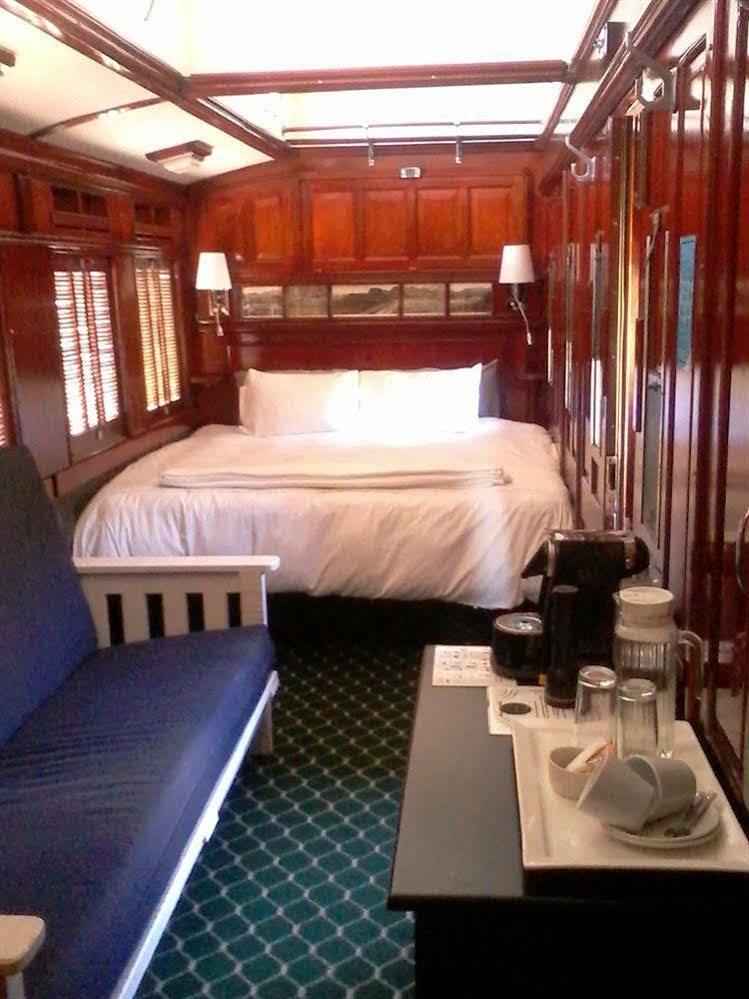 Santos Express Hostel Mosselbaai Buitenkant foto