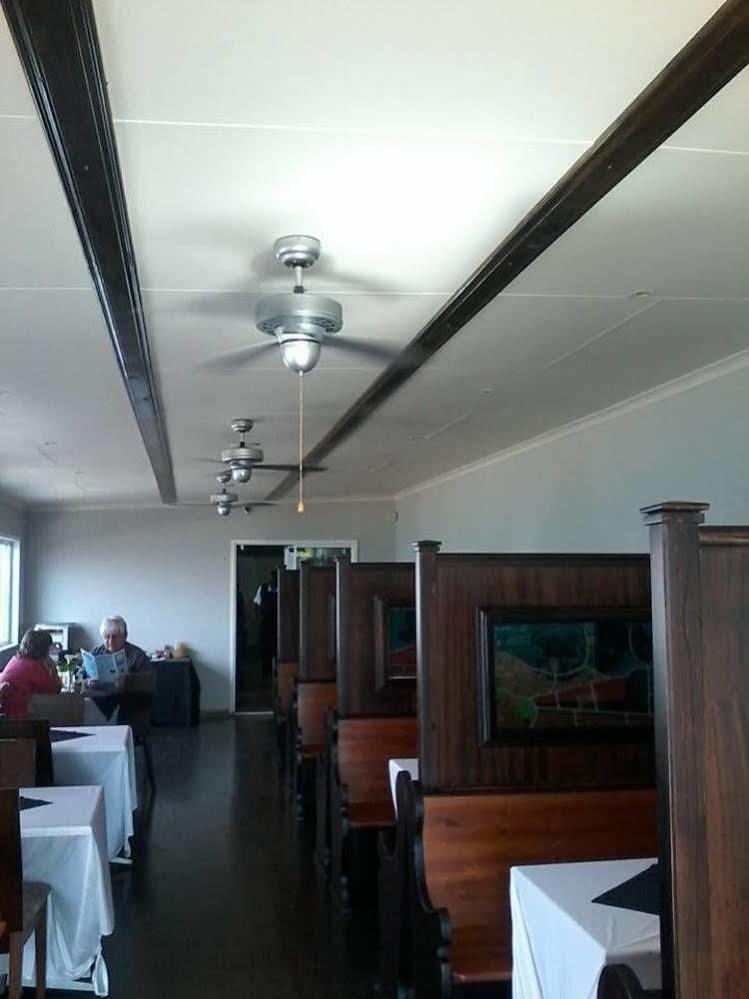 Santos Express Hostel Mosselbaai Buitenkant foto
