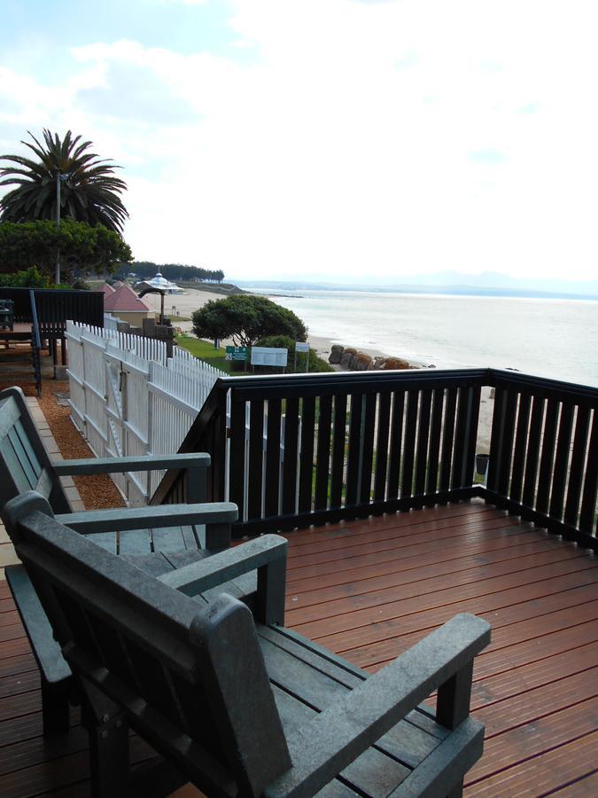 Santos Express Hostel Mosselbaai Buitenkant foto